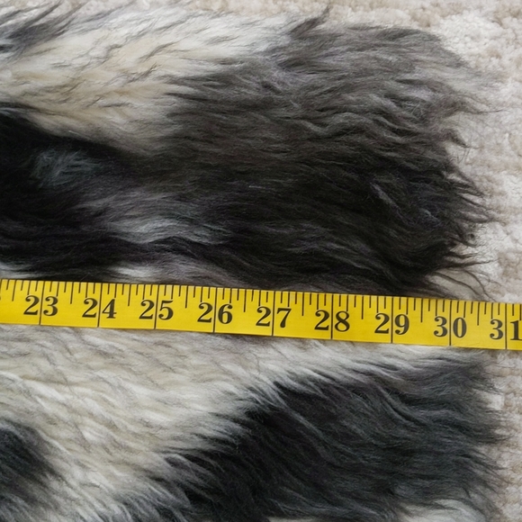 Almost Famous Faux Fur Open Cardigan Sweater Vest M White Black Vegan - Picture 16 of 16